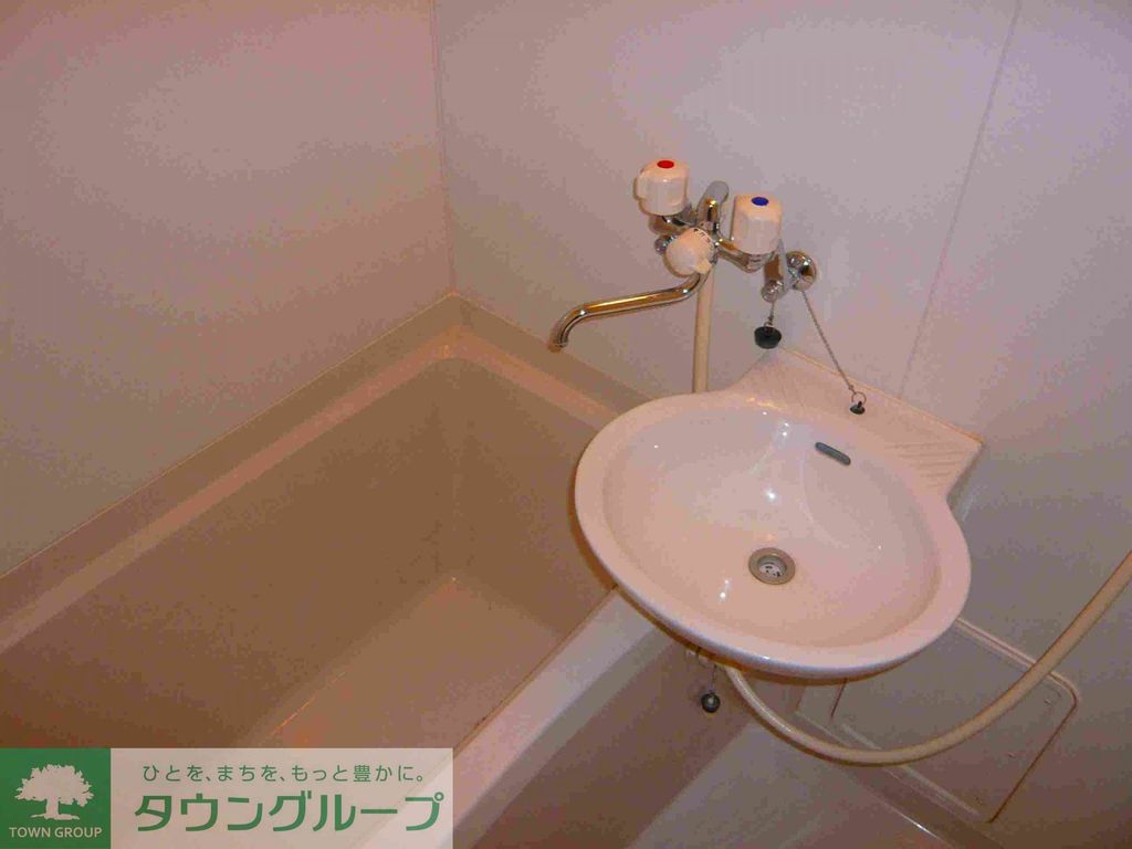 バス・シャワールーム　バス・トイレ別々です！