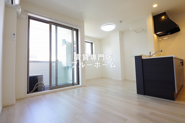 居室・リビング　南向きの明るいリビング！