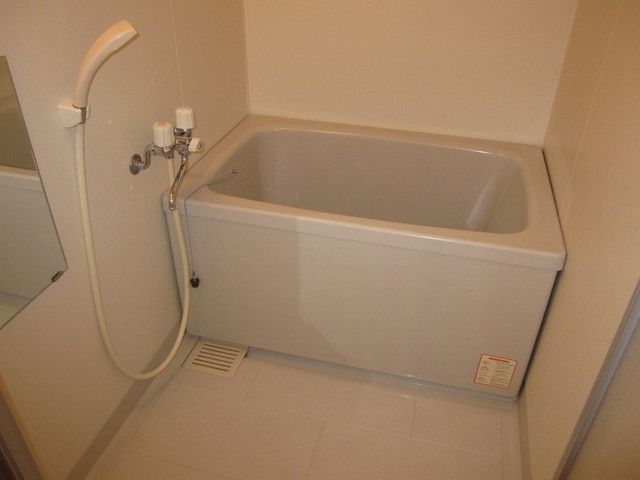 バス・シャワールーム　綺麗なお風呂は気持ちいい