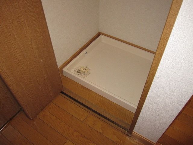 その他　室内洗濯機置場です