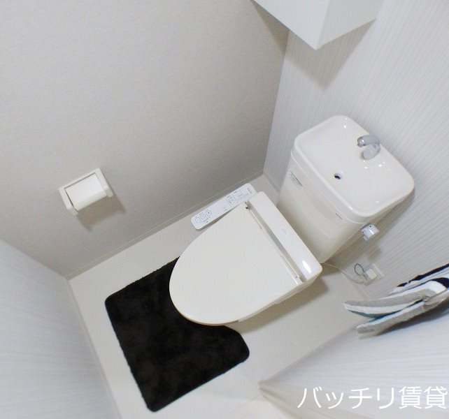 トイレ　画像は同シリーズタイプの為、現状優先になります　　家具等はあ