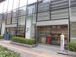 コンビニ　セブンイレブン芝フロントビル店（コンビニ）まで70m