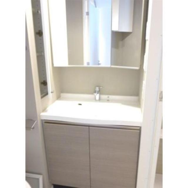 洗面設備　※写真は同タイプ住戸です。