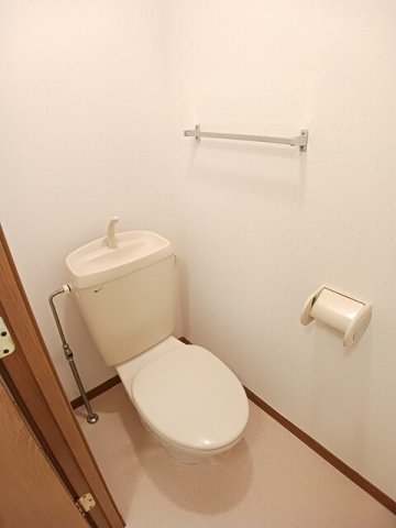 トイレ　トイレもきれいです