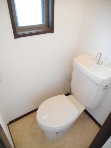 トイレ　シンプルで使いやすいトイレです