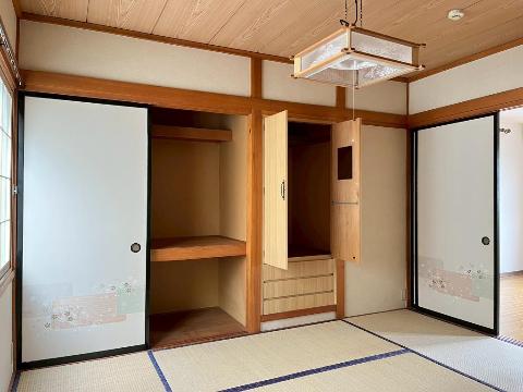 居室・リビング　室内