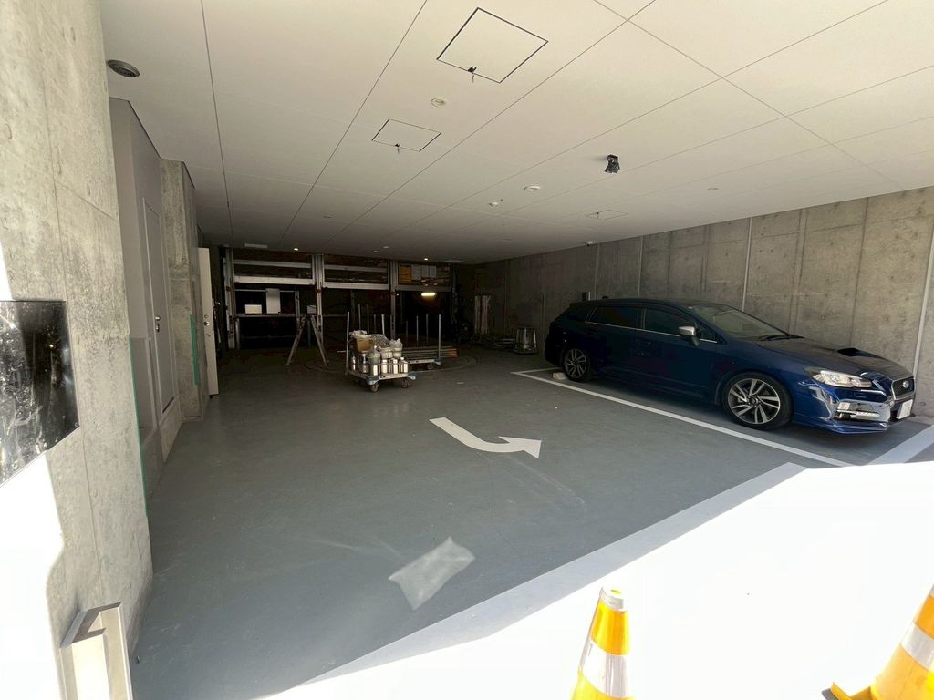 駐車場　駐車場