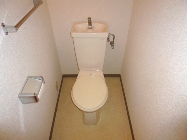 トイレ　シンプルで使いやすいトイレです♪