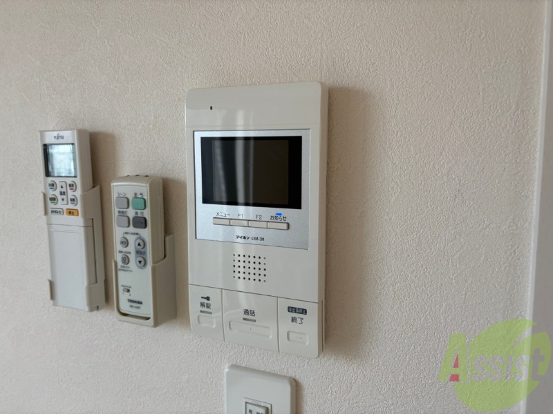 セキュリティ　ＴＶモニター付インターホンです。来客者の顔が見えるので安心！