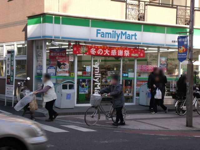 コンビニ　ファミリーマート船橋本町四丁目店（コンビニ）まで114m