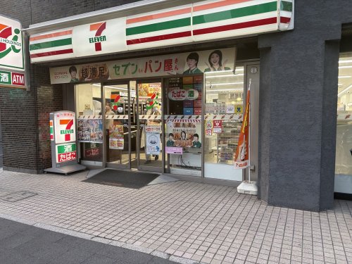 コンビニ　セブンイレブン 川崎市役所前店（コンビニ）まで176m
