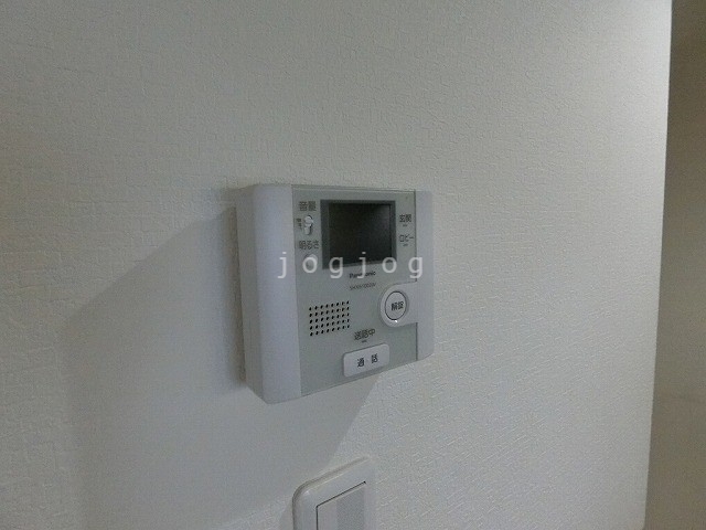 セキュリティ　モニター付きインターホンで来客確認も安心です！