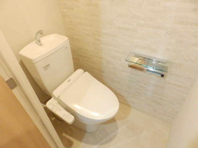トイレ　写真は別のお部屋です。※現況を優先します