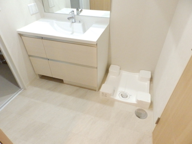洗面設備　写真は別のお部屋です。※現況を優先します