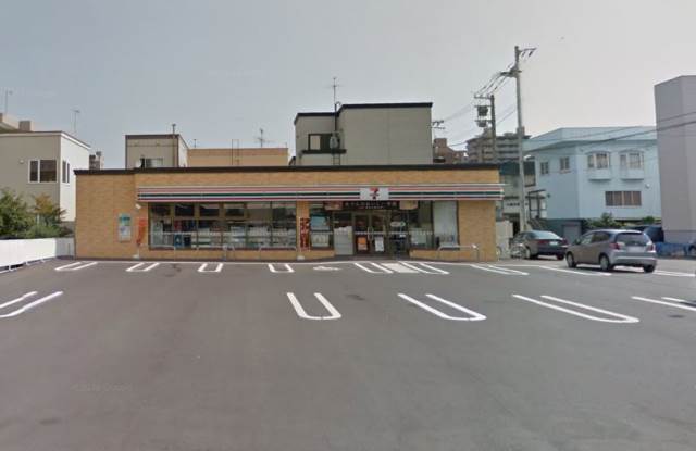 コンビニ　セブンイレブン札幌北11条東3丁目店（コンビニ）まで123m