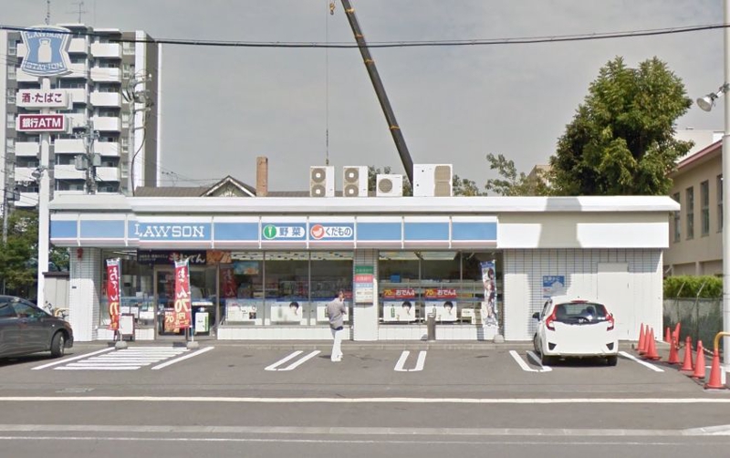 コンビニ　ローソン札幌北13条東店（コンビニ）まで266m
