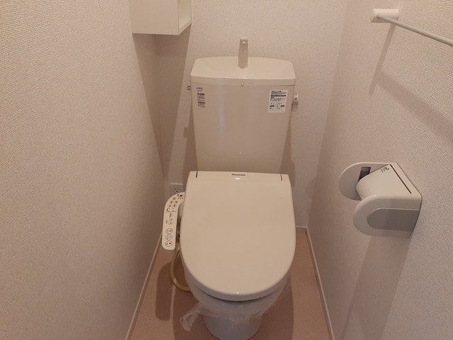 トイレ　シャワー付きトイレ
