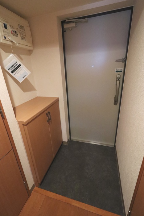 グランデ中村区役所の玄関写真