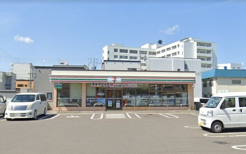 コンビニ　セブンイレブン札幌菊水5条店（コンビニ）まで134m