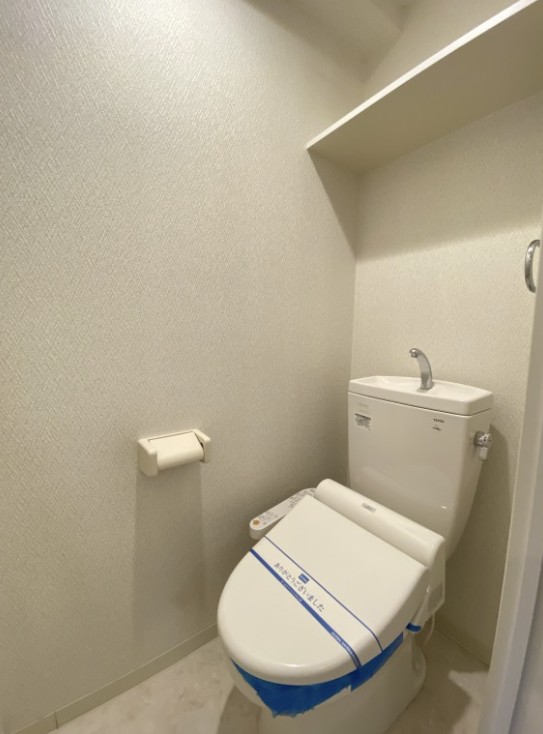 ＪＲ中央線 阿佐ケ谷駅 徒歩12分 6階建 築16年のトイレ写真