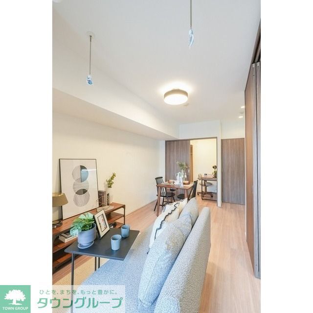 居室・リビング　家具・家電の備え付けはありません
