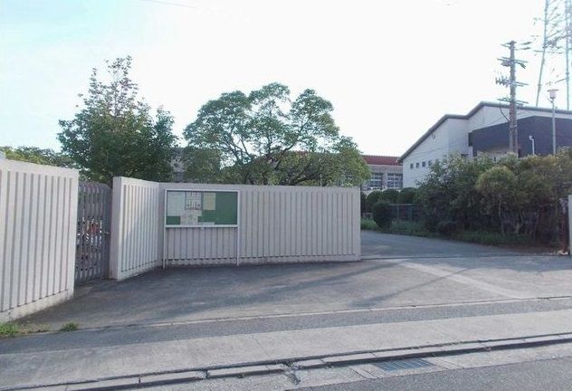 小学校　若宮小学校様（小学校）まで1200m