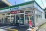 コンビニ　ファミリーマート中浦和駅前店（コンビニ）まで385m