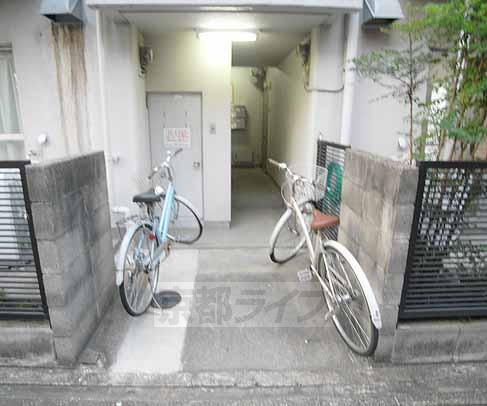 その他共有部分　建物の入り口です。