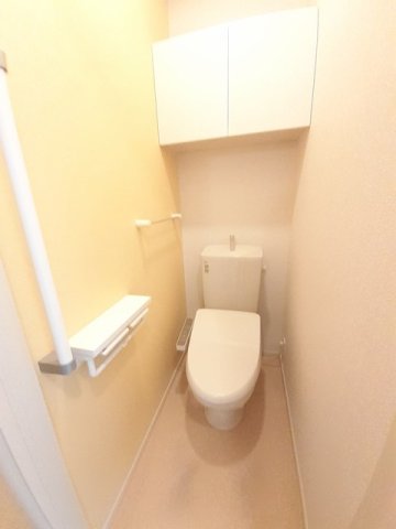 トイレ　ゆったりとした空間のトイレです