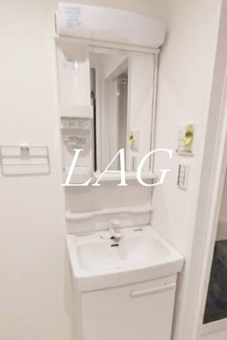 洗面設備　洗面台です。