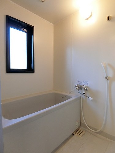 バス・シャワールーム　※写真は同型の部屋です。