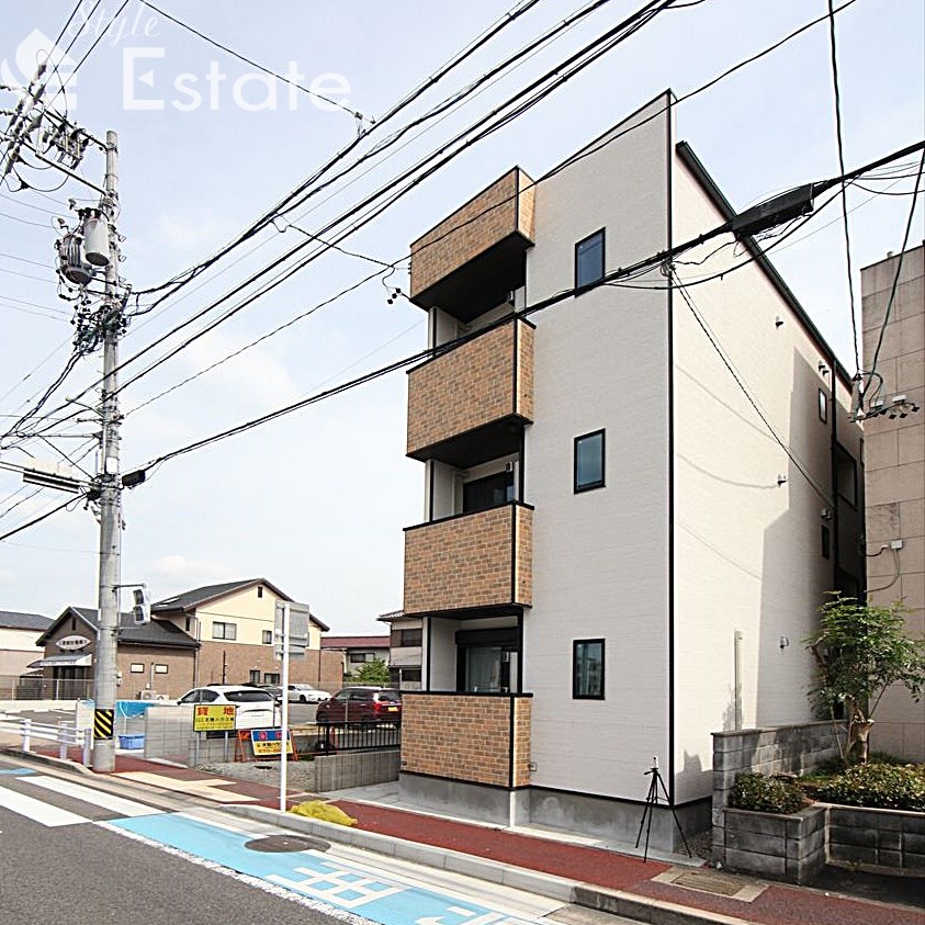 名古屋市守山区町南のアパートの建物外観