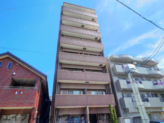 静岡市葵区吉野町のマンションの建物外観