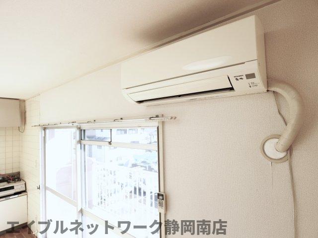 バルコニー　外からの目が気にならないバルコニーで洗濯物が干せます