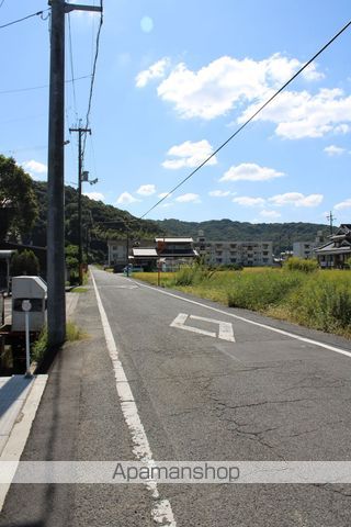 スーパー　イシダフレッシュショップ（スーパー）まで885m