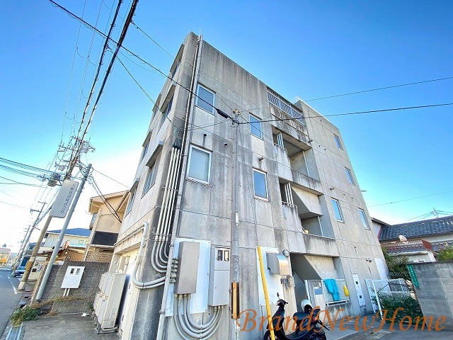 堺市北区北長尾町のマンションの建物外観