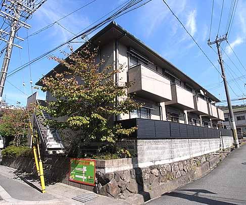 【シャンティ宝ヶ池の建物外観】