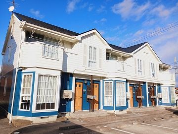 郡山市日和田町のアパートの建物外観