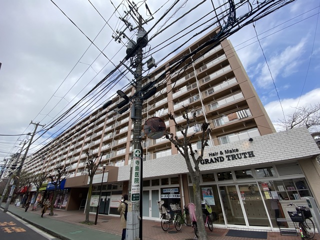 【市川市市川南のマンションの建物外観】