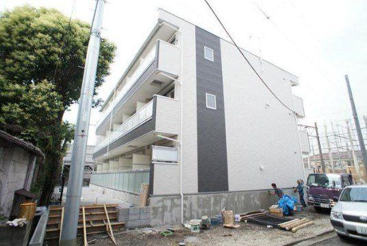 横浜市鶴見区矢向のアパートの建物外観