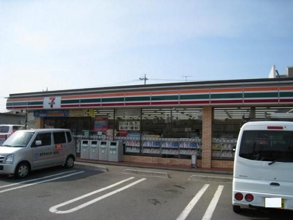 コンビニ　セブンイレブン（コンビニ）まで100m