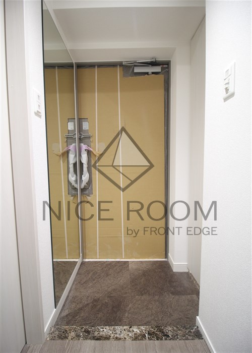 玄関　レオンコンフォート十三　玄関