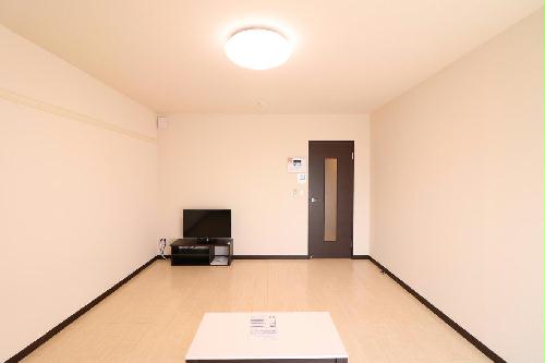 居室・リビング　新入学生には安心！家具家電付で、すぐに新生活をスタート！