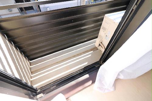 バルコニー　洗濯物が干しやすいバルコニー付き