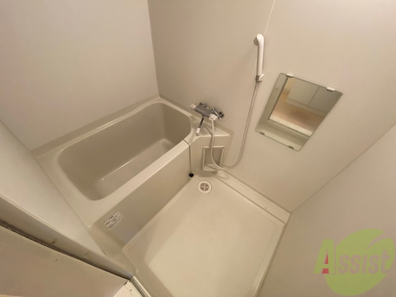 バス・シャワールーム　お風呂になります。一日の疲れを癒してくださいね。