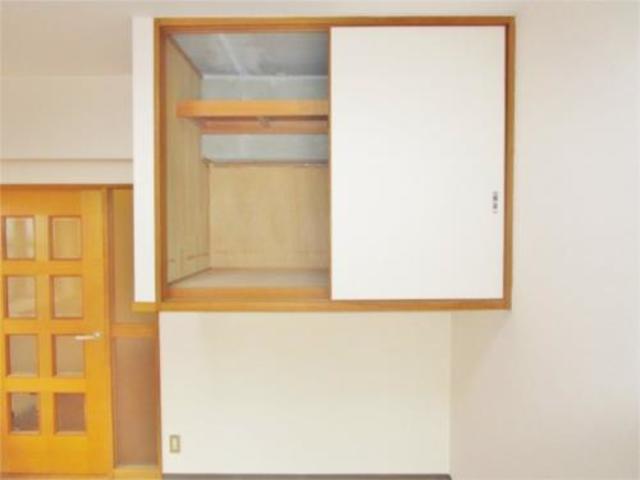 収納　吊り棚タイプの収納