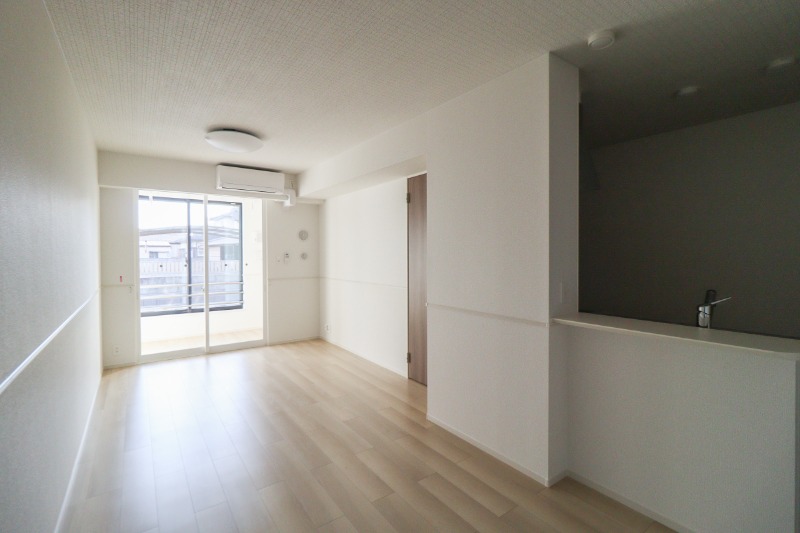 居室・リビング　図面と現状に相違がある場合には現状を優先