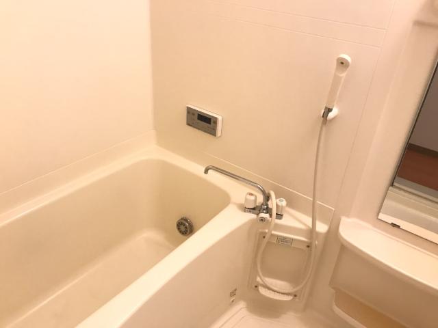 バス・シャワールーム　追い焚き機能付き（イメージ）