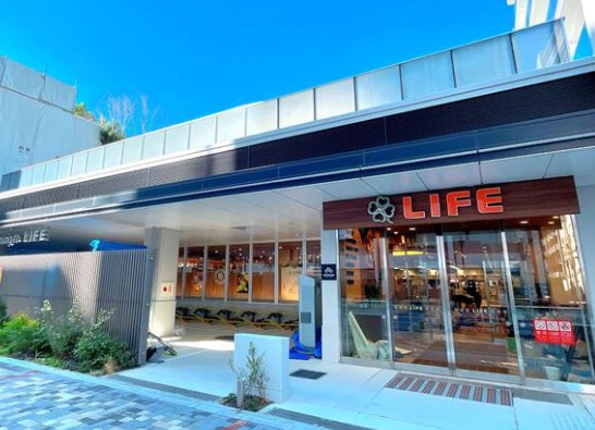 スーパー　ライフ池袋三丁目店（スーパー）まで222m