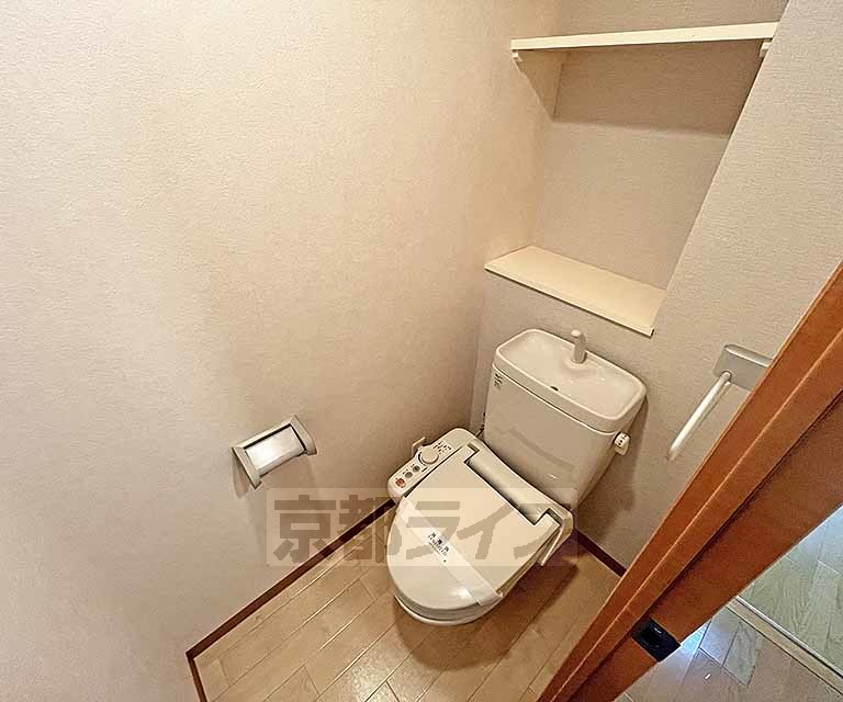 トイレ　清潔感のある洋式トイレ。